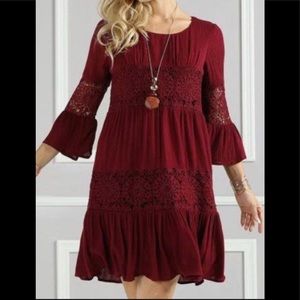 NWOT Suzanne Betro boho lace tiered dress.